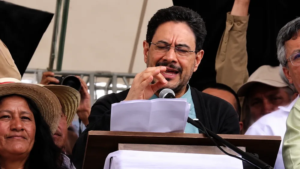 Iván Cepeda exige disculpas públicas de Paloma Valencia y Álvaro Uribe a la comunidad indígena: “Es lo mínimo que deberían hacer”